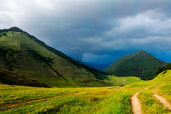 A road in Svaneti